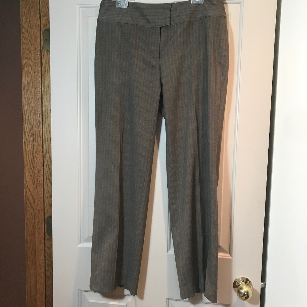 Cabi Trouser Slacks Pinstripe w Flat front EUC